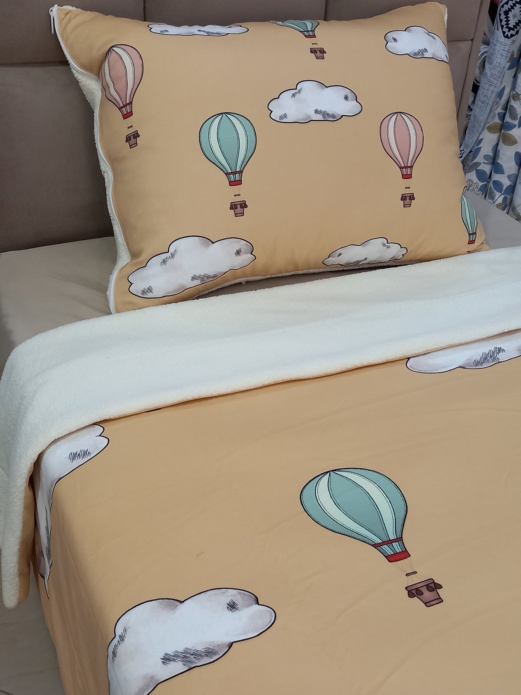 پتو گوسفندی (تدی) یک نفره دولایه طرح بالن با روبالش